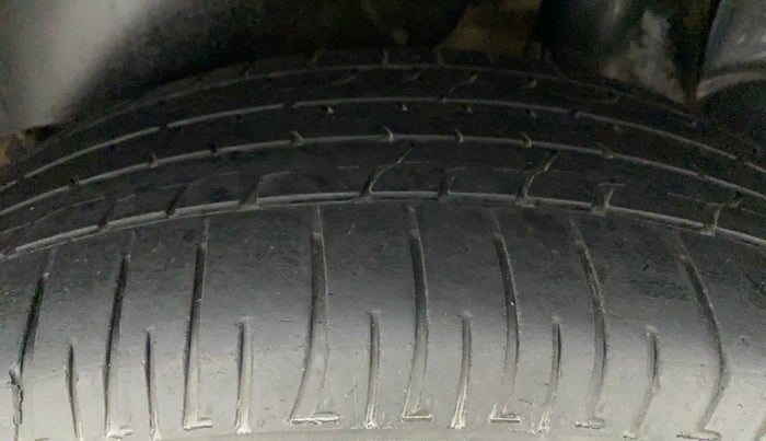 2016 Hyundai Creta SX PLUS 1.6 DIESEL, Diesel, Manual, 78,990 km, Left Rear Tyre Tread