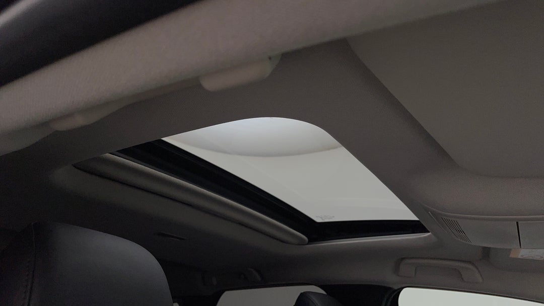 Interior Sunroof/Moonroof