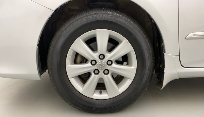 2011 Toyota Corolla Altis G PETROL, Petrol, Manual, 1,02,588 km, Left Front Wheel