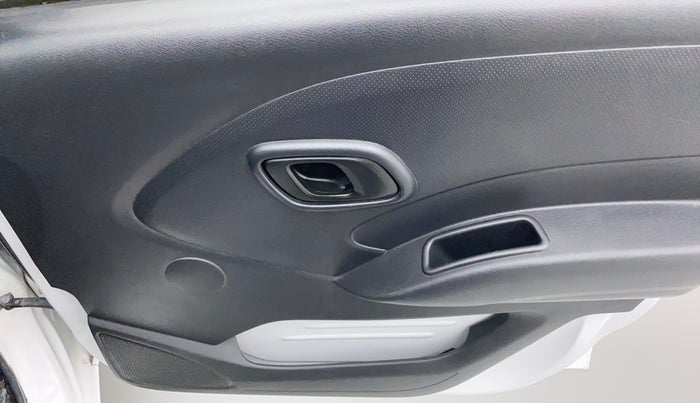 2017 Datsun Redi Go T(O) 0.8L LIMITED EDITION, Petrol, Manual, 35,024 km, Driver Side Door Panels Control