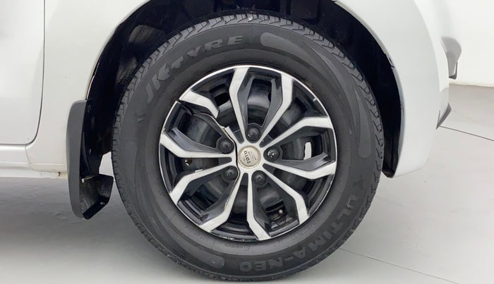 2017 Datsun Redi Go T(O) 0.8L LIMITED EDITION, Petrol, Manual, 35,024 km, Right Front Wheel