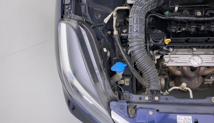 2020 Toyota Glanza G, Petrol, Manual, 49,105 km, Right headlight - Clamp has minor damage