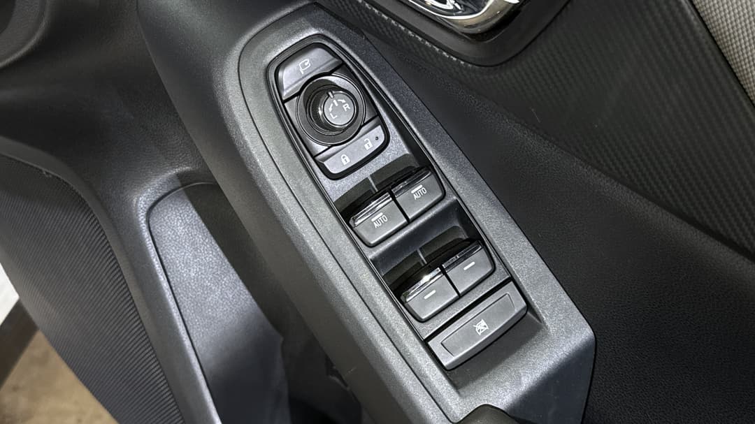 2024 Subaru Crosstrek AWD 2.0l, Automatic, 23252 km, Drivers Side Door Panel Controls