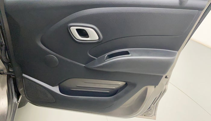 2018 Datsun Redi Go T(O) 1.0, Petrol, Manual, 36,965 km, Driver Side Door Panels Control