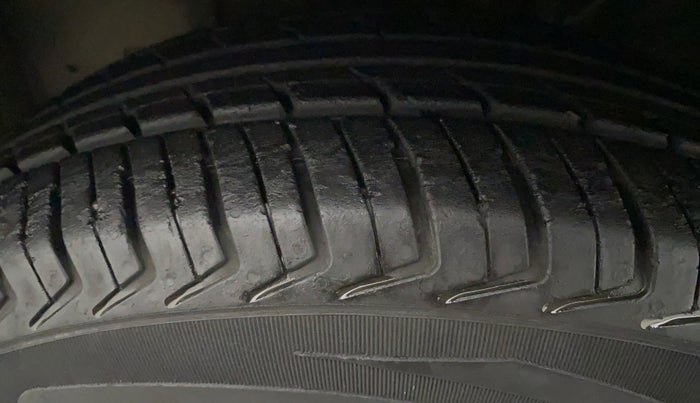 2018 Datsun Redi Go T(O) 1.0, Petrol, Manual, 36,965 km, Right Front Tyre Tread