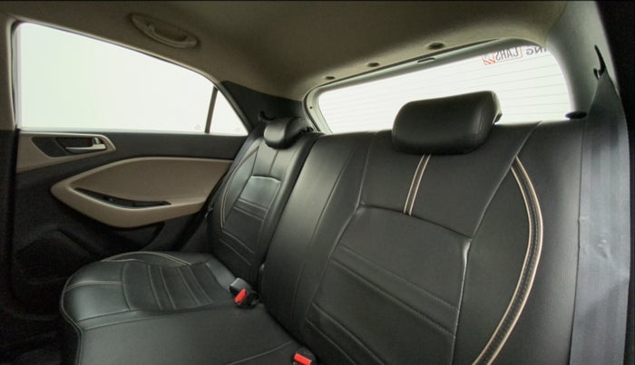 2014 Hyundai Elite i20 ASTA 1.2, Petrol, Manual, 80,894 km, Right Side Rear Door Cabin