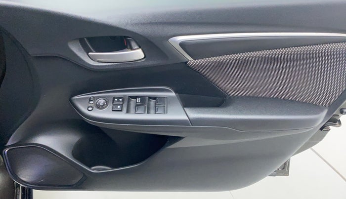 2018 Honda WR-V 1.5 i-DTEC VX MT, Diesel, Manual, 38,346 km, Driver Side Door Panels Controls