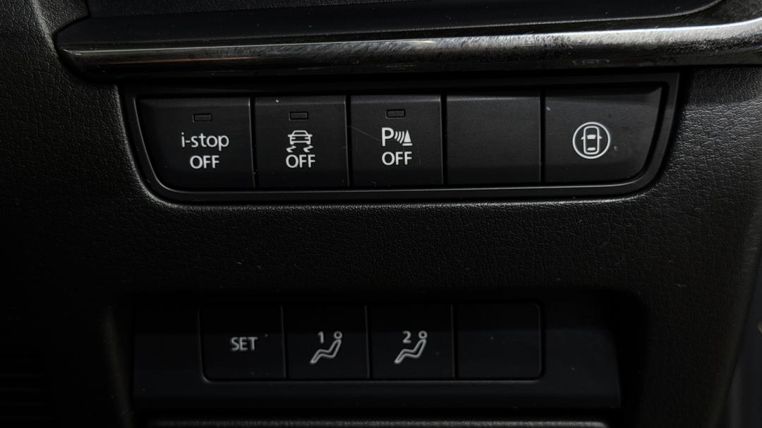 2019 Mazda 3 G20 Touring, Automatic, 123264 km, Utility Switches/Buttons