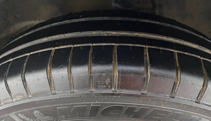 2017 Maruti Alto 800 LXI, Petrol, Manual, 66,230 km, Left Front Tyre Tread