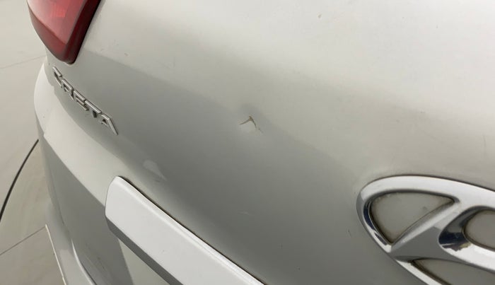 2016 Hyundai Creta BASE 1.6 PETROL, Petrol, Manual, 59,289 km, Dicky (Boot door) - Minor scratches
