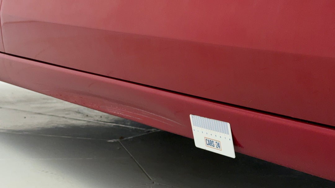 2019 Hyundai i30 N Line, Automatic, 141034 km, Door Sills Front RHS Dent