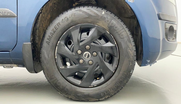 2010 Maruti Ritz VXI, Petrol, Manual, 64,204 km, Right Front Wheel