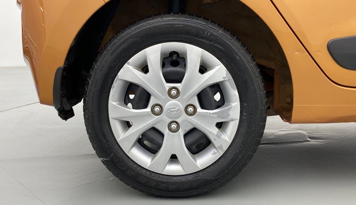 2016 Hyundai Grand i10 SPORTZ 1.2 KAPPA VTVT, Petrol, Manual, 43,428 km, Right Rear Wheel