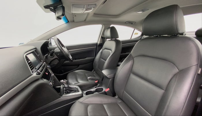 2016 Hyundai New Elantra 2.0 SX (O) AT, Petrol, Automatic, 54,980 km, Right Side Front Door Cabin