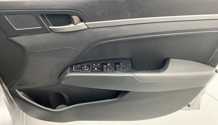 2016 Hyundai New Elantra 2.0 SX (O) AT, Petrol, Automatic, 54,980 km, Driver Side Door Panels Control