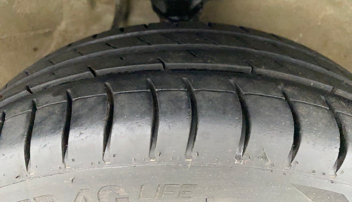 2015 Maruti Alto K10 VXI P, Petrol, Manual, 58,475 km, Right Front Tyre Tread