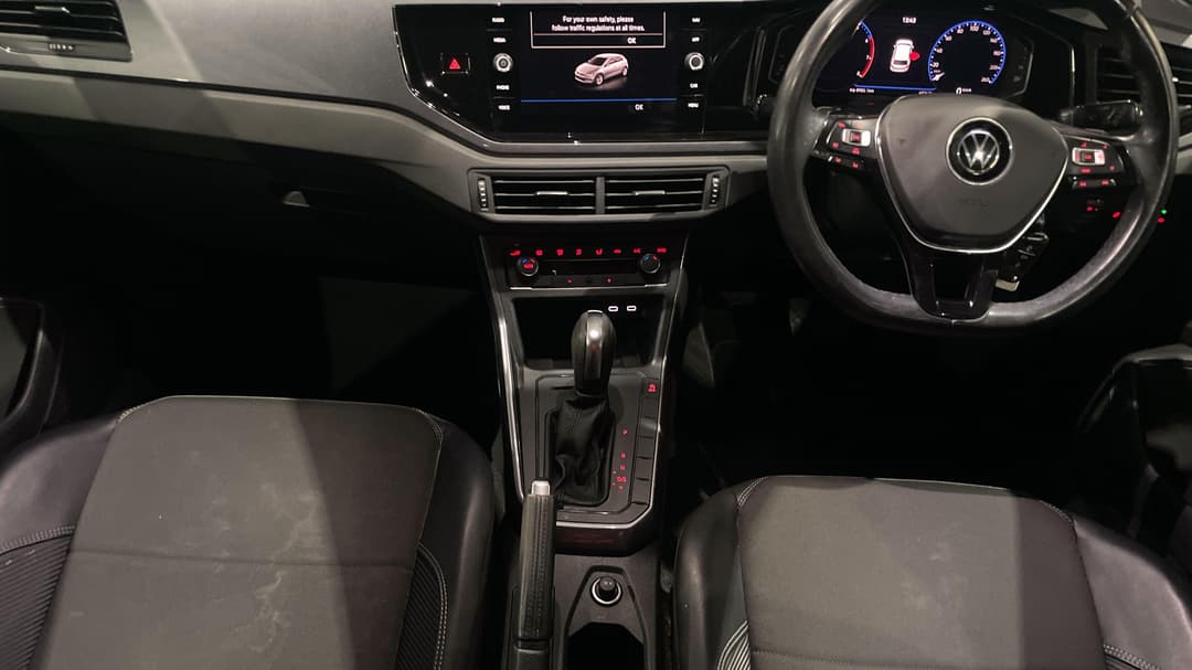2020 Volkswagen Polo 85tsi Style, Automatic, 40243 km, Center Console