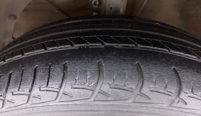 2018 Maruti Baleno DELTA DIESEL 1.3, Diesel, Manual, 81,490 km, Left Front Tyre Tread
