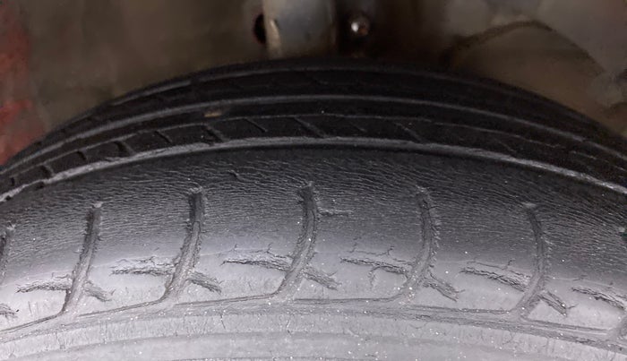 2018 Maruti Baleno DELTA DIESEL 1.3, Diesel, Manual, 81,490 km, Right Front Tyre Tread