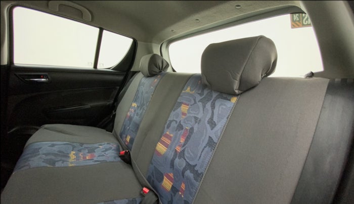 2015 Maruti Swift VXI, Petrol, Manual, 43,286 km, Right Side Rear Door Cabin