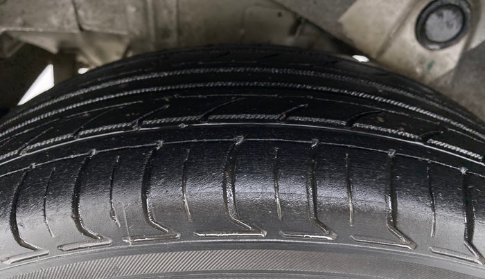 2013 Hyundai Santro Xing GLS PLUS AUDIO, Petrol, Manual, 53,615 km, Right Rear Tyre Tread