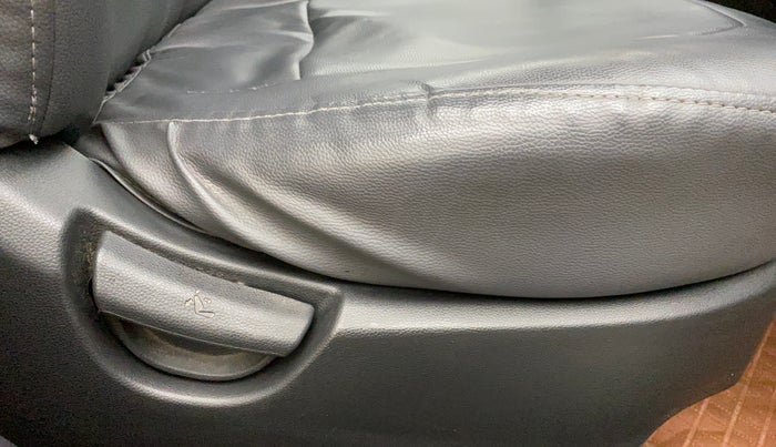 2018 Hyundai Grand i10 MAGNA 1.2 KAPPA VTVT, Petrol, Manual, 60,626 km, Driver Side Adjustment Panel
