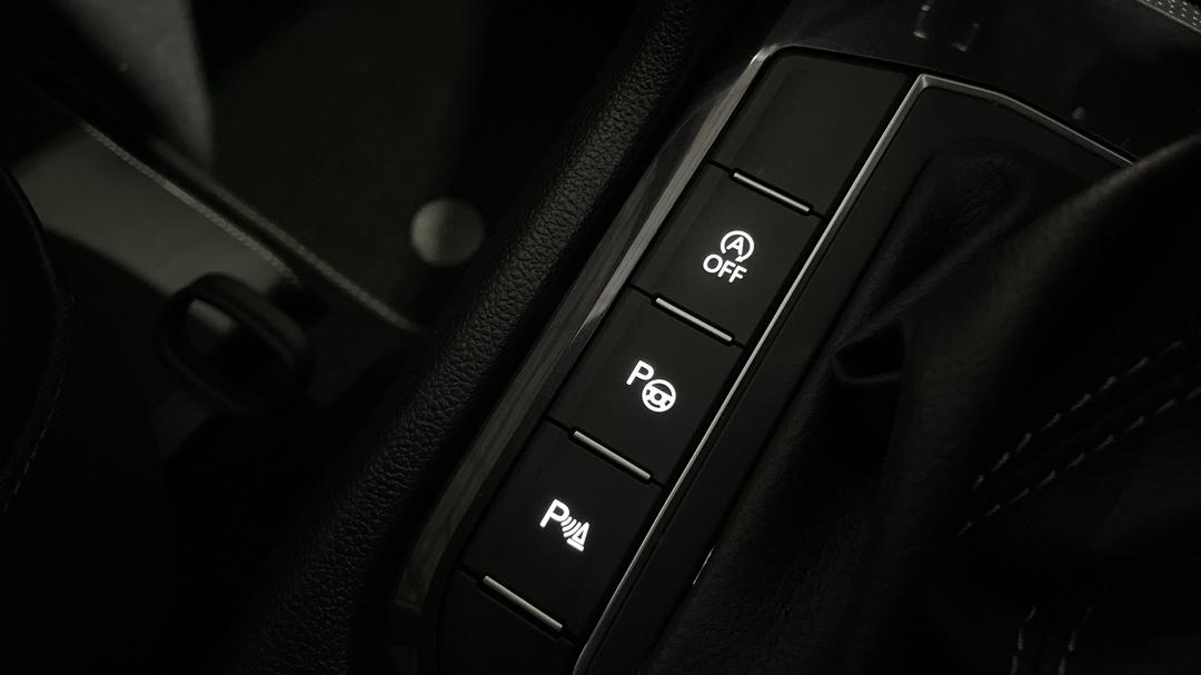 2019 Volkswagen Tiguan 132 Tsi R-line Edition, Automatic, 131927 km, Utility Switches/Buttons