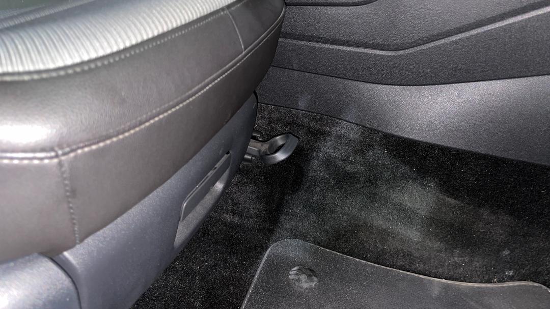 2019 Volkswagen Tiguan 132 Tsi R-line Edition, Automatic, 131927 km, Drivers Side Adjustment Panel