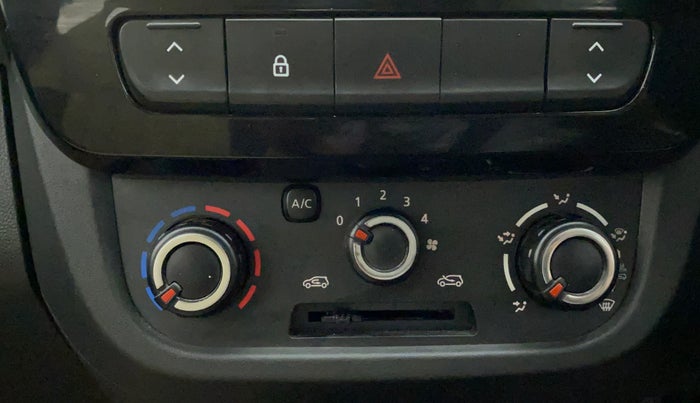 2019 Renault Kwid RXT 1.0 AMT (O), Petrol, Automatic, 5,609 km, Dashboard - Air Re-circulation knob is not working