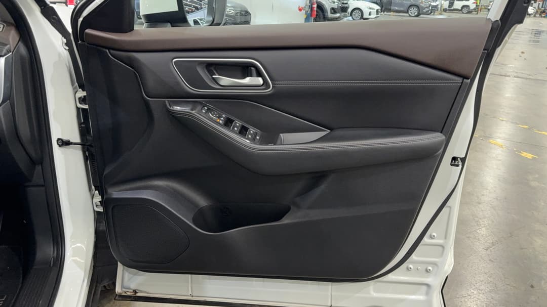 2023 Nissan X-trail Ti (4WD) E-power (hybrid), Automatic, 35979 km, Speaker View