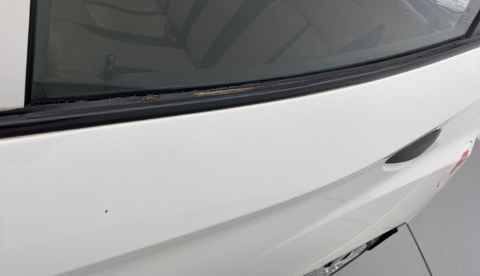 2018 Hyundai Eon MAGNA PLUS, Petrol, Manual, 4,401 km, Rear left door - Weather strip has minor damage