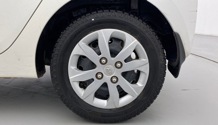 2018 Hyundai Eon MAGNA PLUS, Petrol, Manual, 4,401 km, Left Rear Wheel