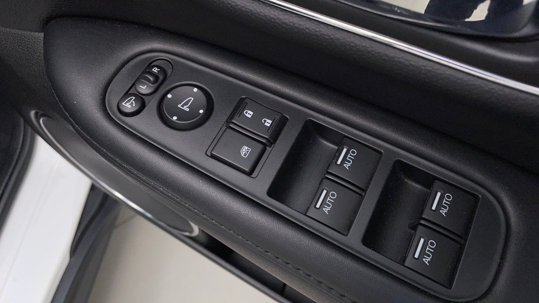 2019 Honda HR-V Vti-lx, Automatic, 134950 km, Drivers Side Door Panel Controls
