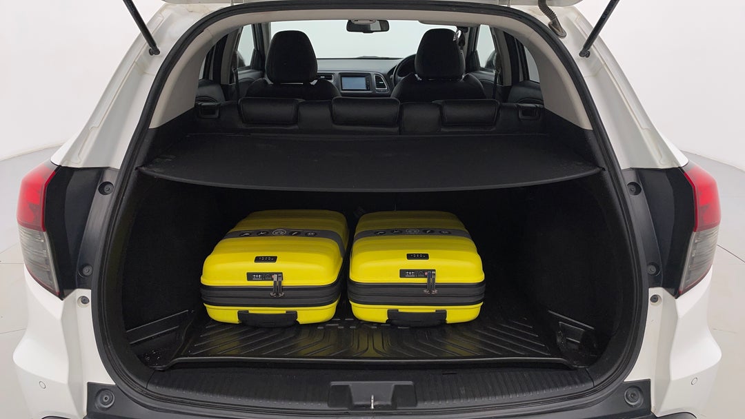 2019 Honda HR-V Vti-lx, Automatic, 134950 km, Boot Inside View with Luggage