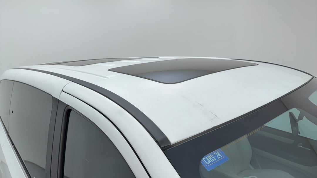 Roof/Sunroof View