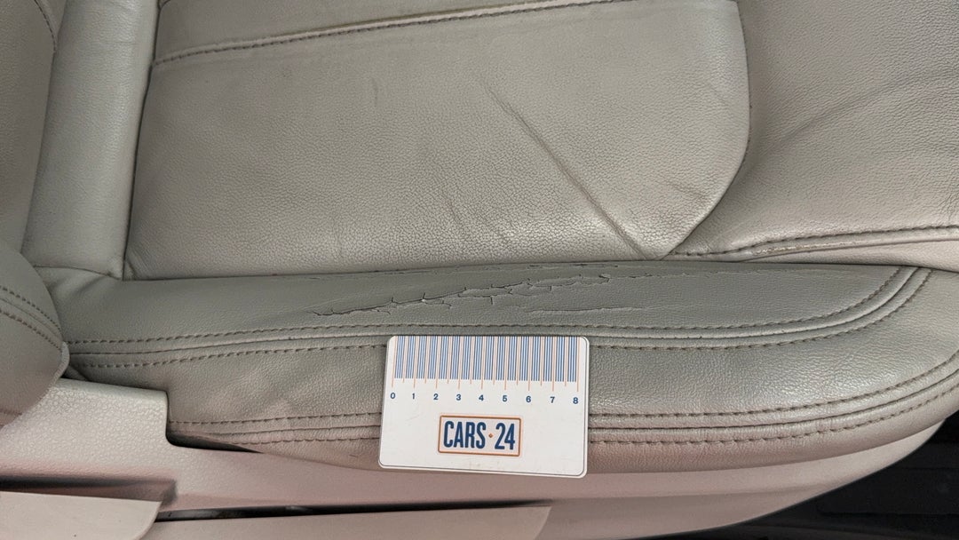 Seats Front RHS Wear