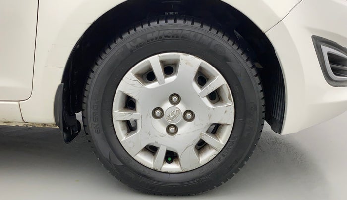 2014 Hyundai i20 MAGNA (O) 1.2, Petrol, Manual, 64,814 km, Right Front Wheel