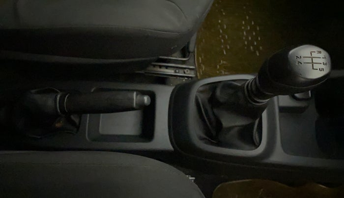 2016 Renault Kwid RXT 0.8, Petrol, Manual, 14,661 km, Gear Lever