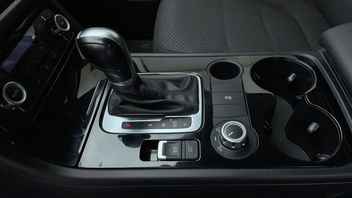 Volkswagen Touareg-Gear Lever