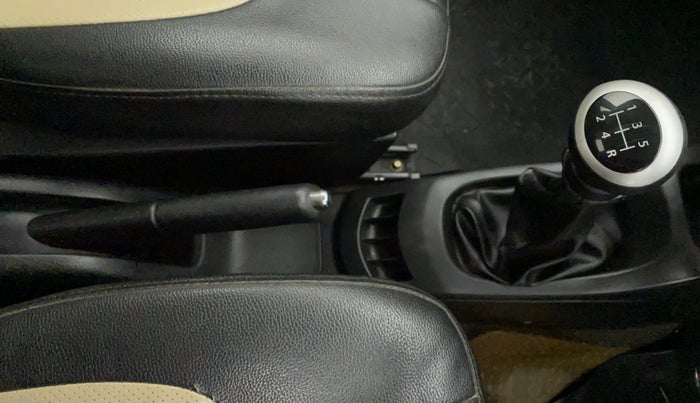 2015 Maruti Wagon R 1.0 VXI, Petrol, Manual, 21,598 km, Gear Lever