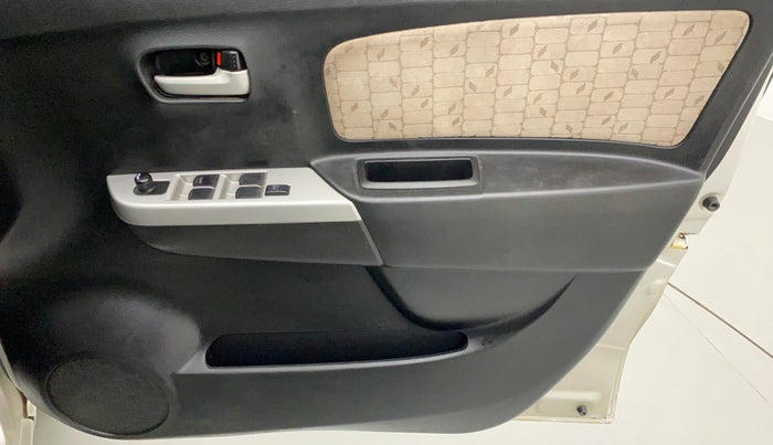 2015 Maruti Wagon R 1.0 VXI, Petrol, Manual, 21,598 km, Driver Side Door Panels Control