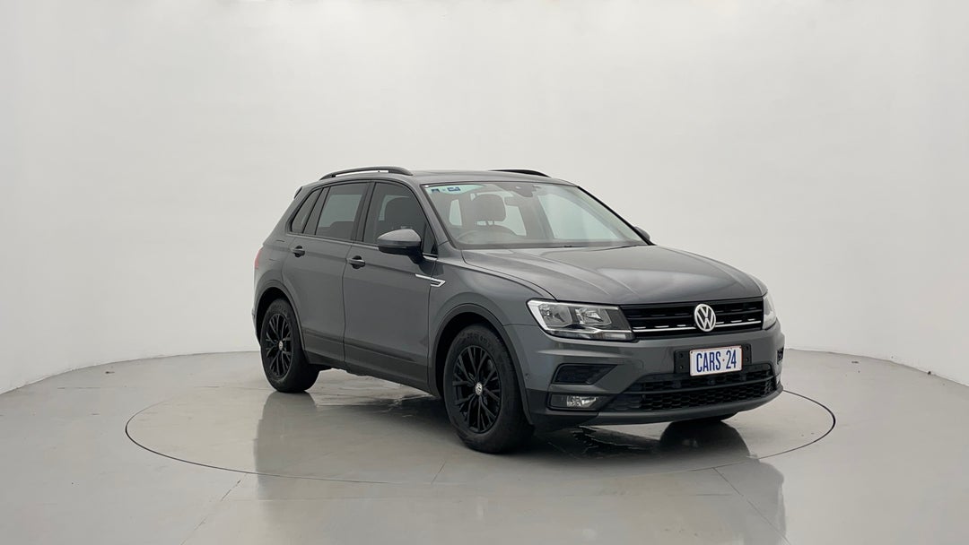 2018 Volkswagen Tiguan 110 Tsi Comfortline, Automatic, 121731 km, Right Front Diagonal (45- Degree) View