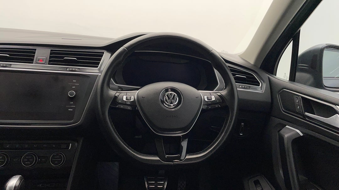 2018 Volkswagen Tiguan 110 Tsi Comfortline, Automatic, 121731 km, Steering Wheel Close-up