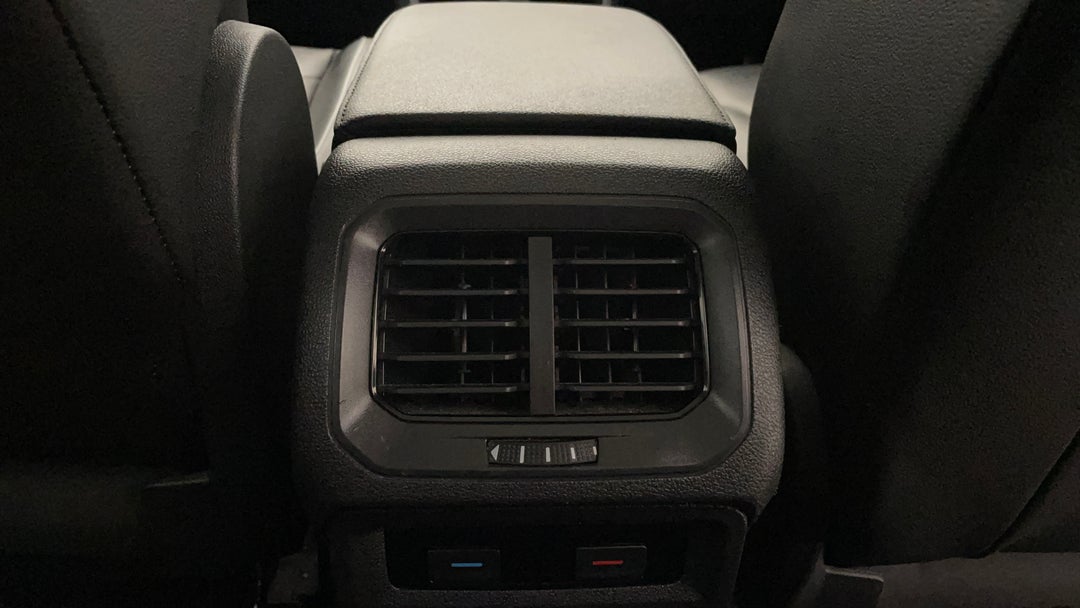 2018 Volkswagen Tiguan 110 Tsi Comfortline, Automatic, 121731 km, Rear A/C Vent