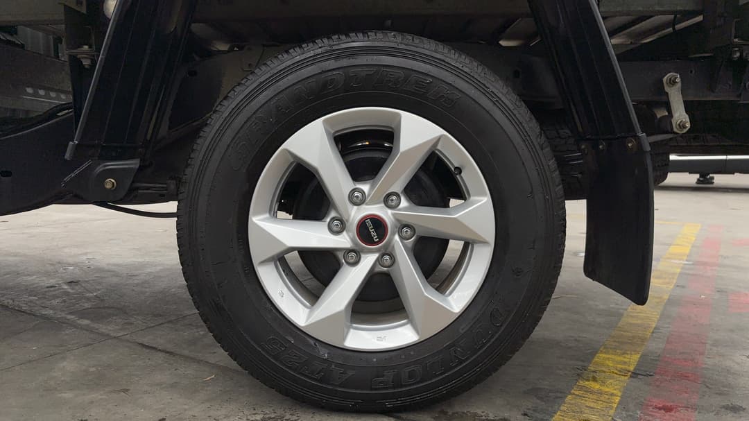 2023 Isuzu D-MAX Sx (4x2) High-ride, Manual, 36902 km, Left Rear Wheel