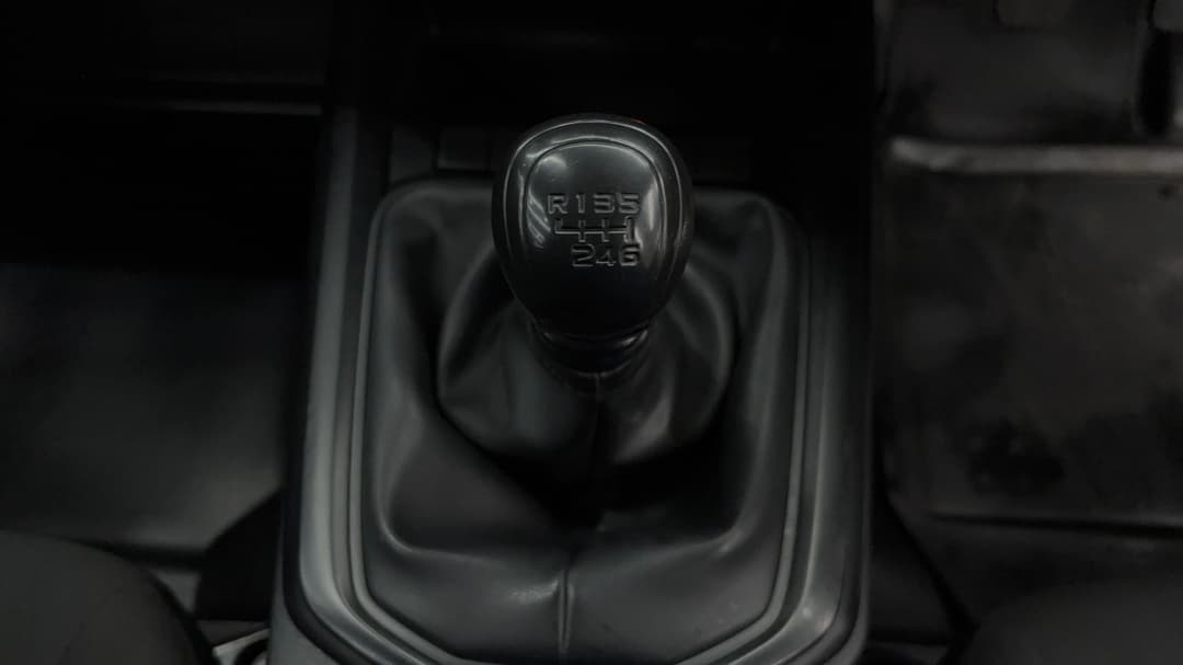 2023 Isuzu D-MAX Sx (4x2) High-ride, Manual, 36902 km, Gear Lever 