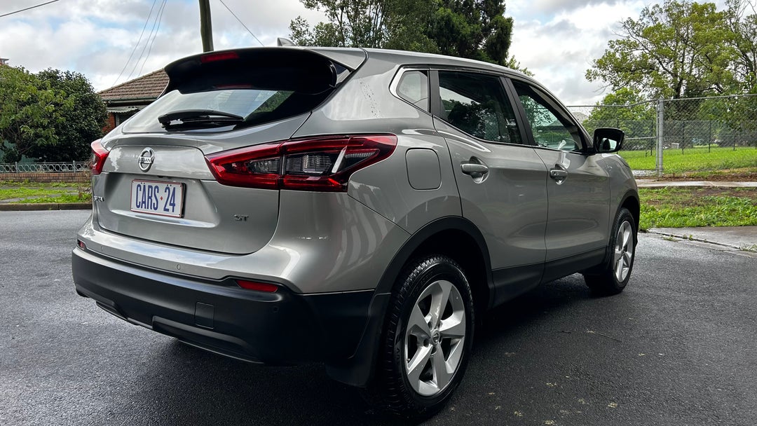 Right Back Diagonal (45- Degree) View