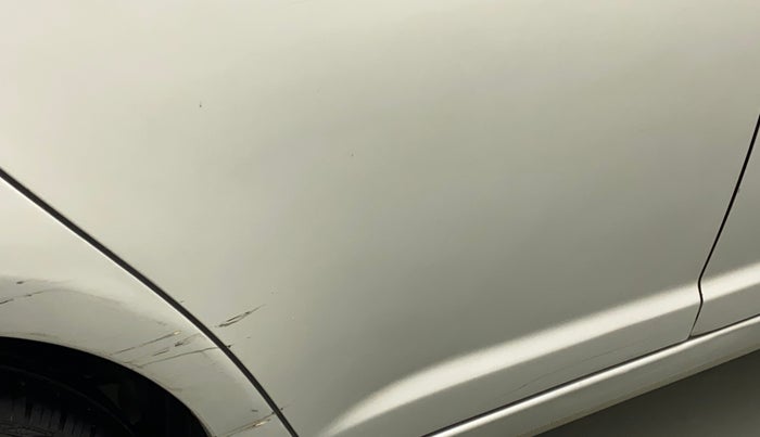 2011 Maruti Swift VXI, Petrol, Manual, 47,552 km, Right rear door - Minor scratches