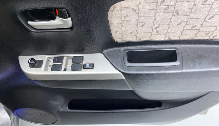 2016 Maruti Wagon R 1.0 VXI, Petrol, Manual, 82,066 km, Driver Side Door Panels Control