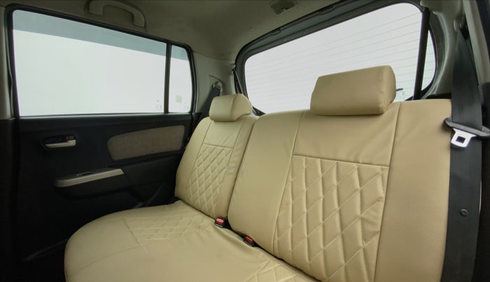 2016 Maruti Wagon R 1.0 VXI, Petrol, Manual, 82,066 km, Right Side Rear Door Cabin